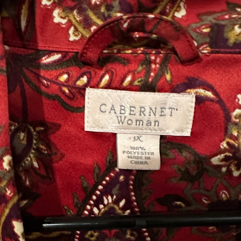 Cabernet Red Paisley Robe - Picture 2 of 7